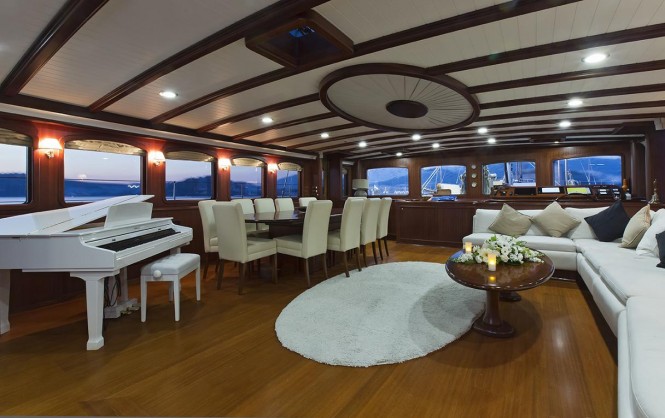 Yacht REGINA - Salon Yacht REGINA - Salon